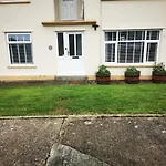 Tenby Flat