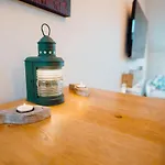 Beautiful 1 Bedroom Apartment Close To The Harbour