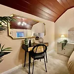 Style House By Flying Stays.