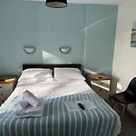 Cottage Court Hotel