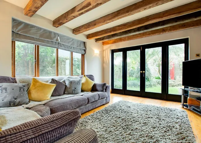 Wall Cottage