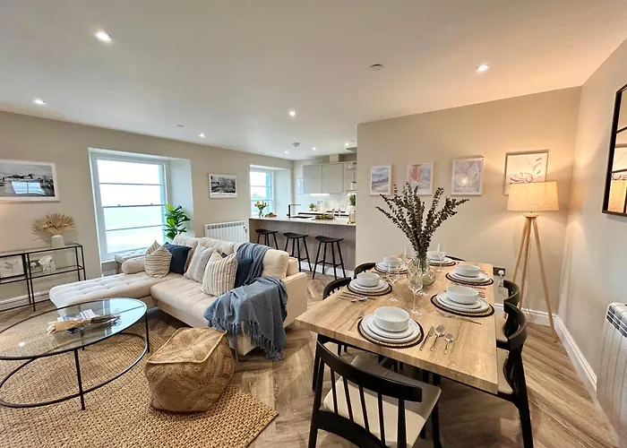 Number 8 Croft House Tenby