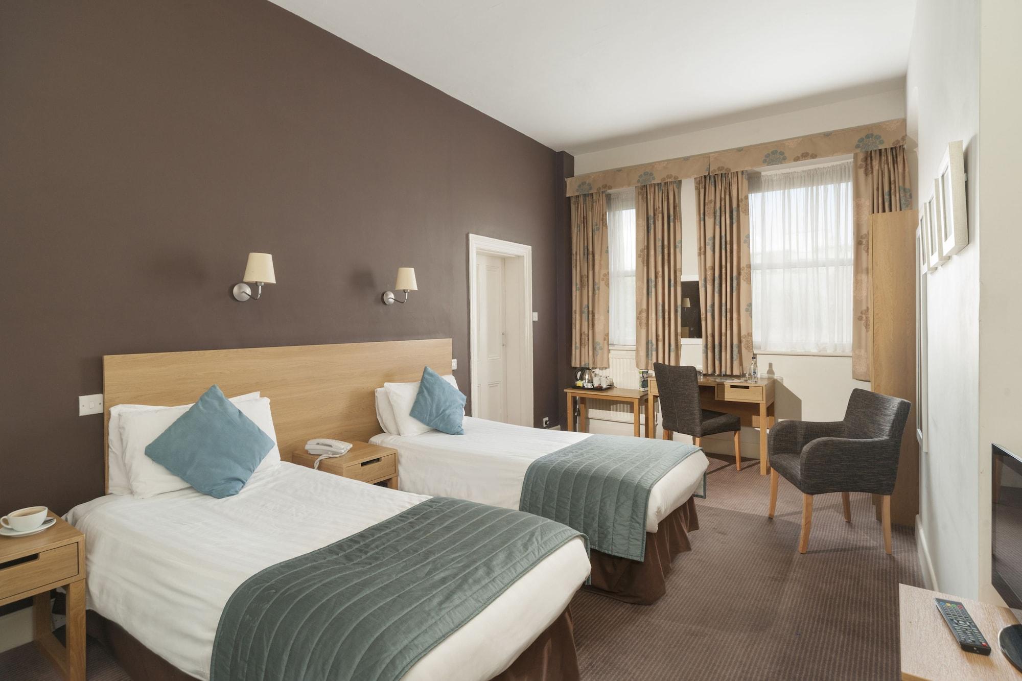 Imperial 3* Tenby