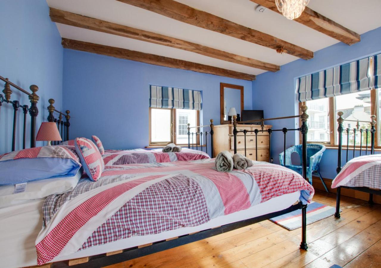 Wall Cottage Apartment Tenby