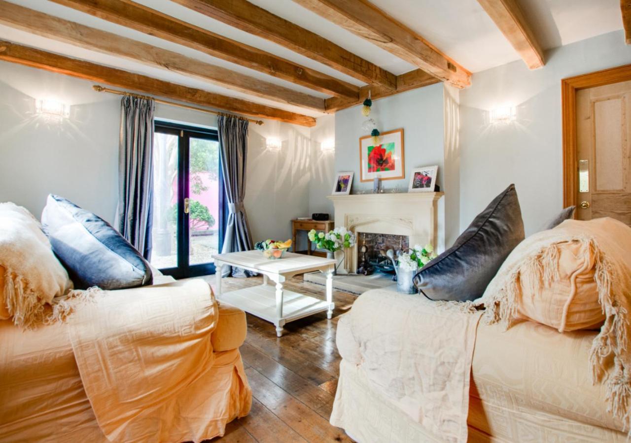 Wall Cottage