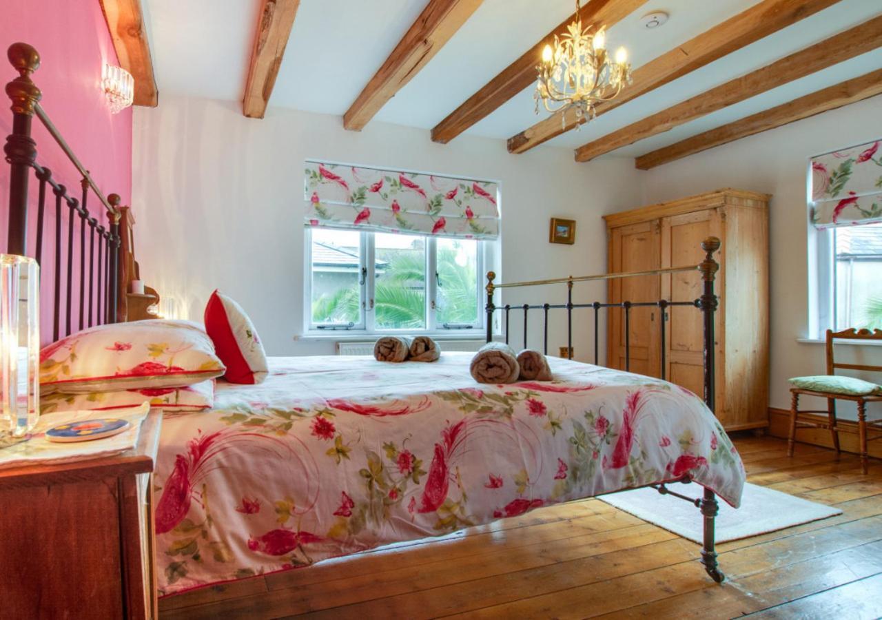 Wall Cottage