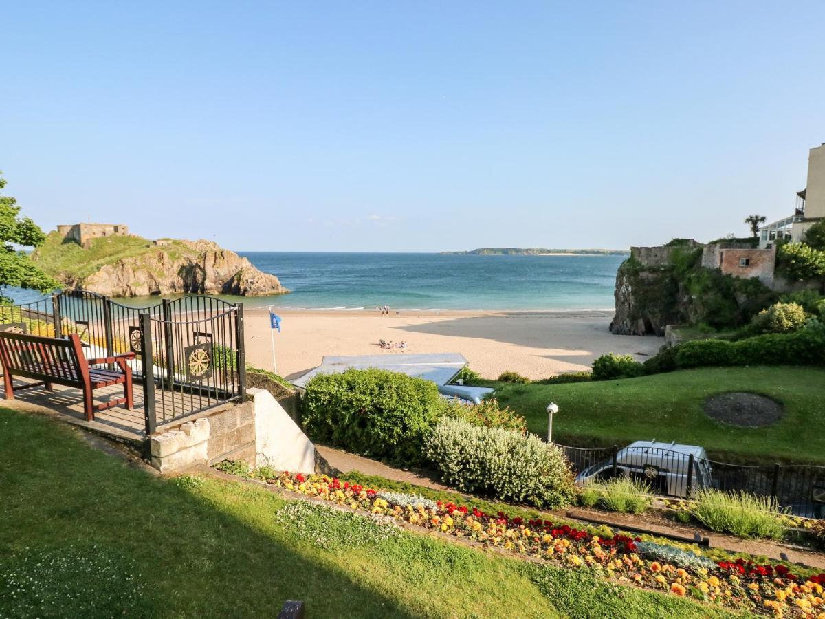 Holiday home Puffins *