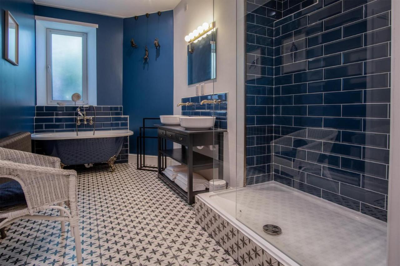 Gwynne House - 6 Bedroom Luxurious - Harbour Holiday home *