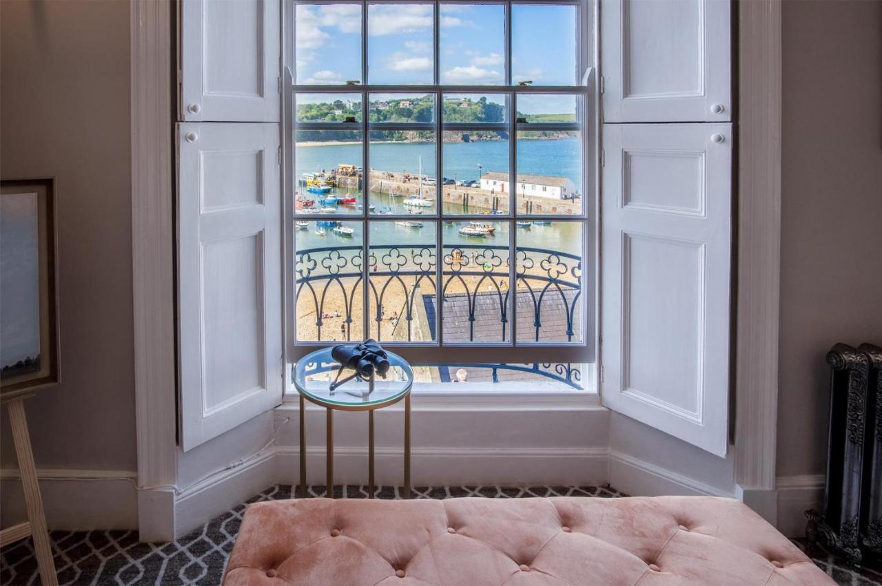 Gwynne House - 6 Bedroom Luxurious - Harbour Holiday home