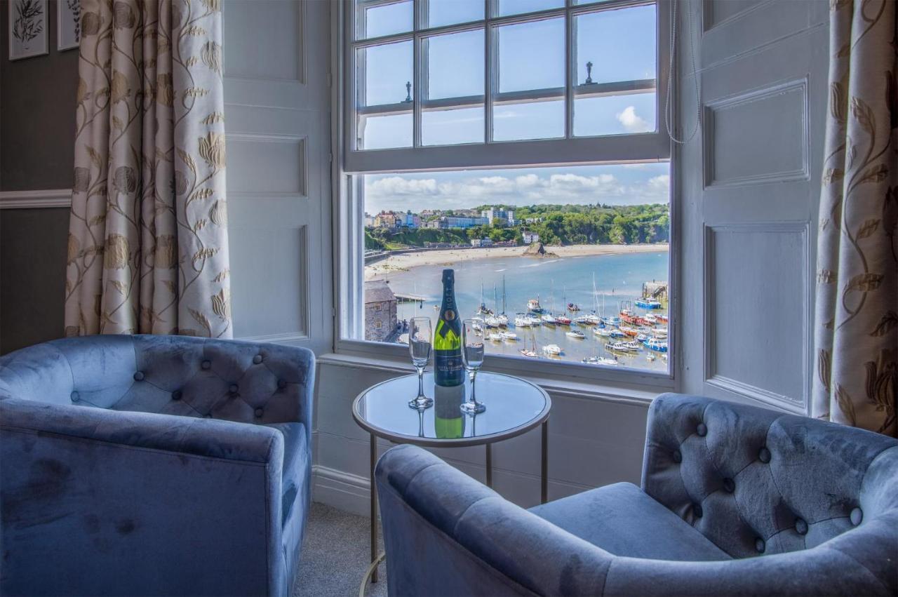 Gwynne House - 6 Bedroom Luxurious - Harbour Holiday home Tenby