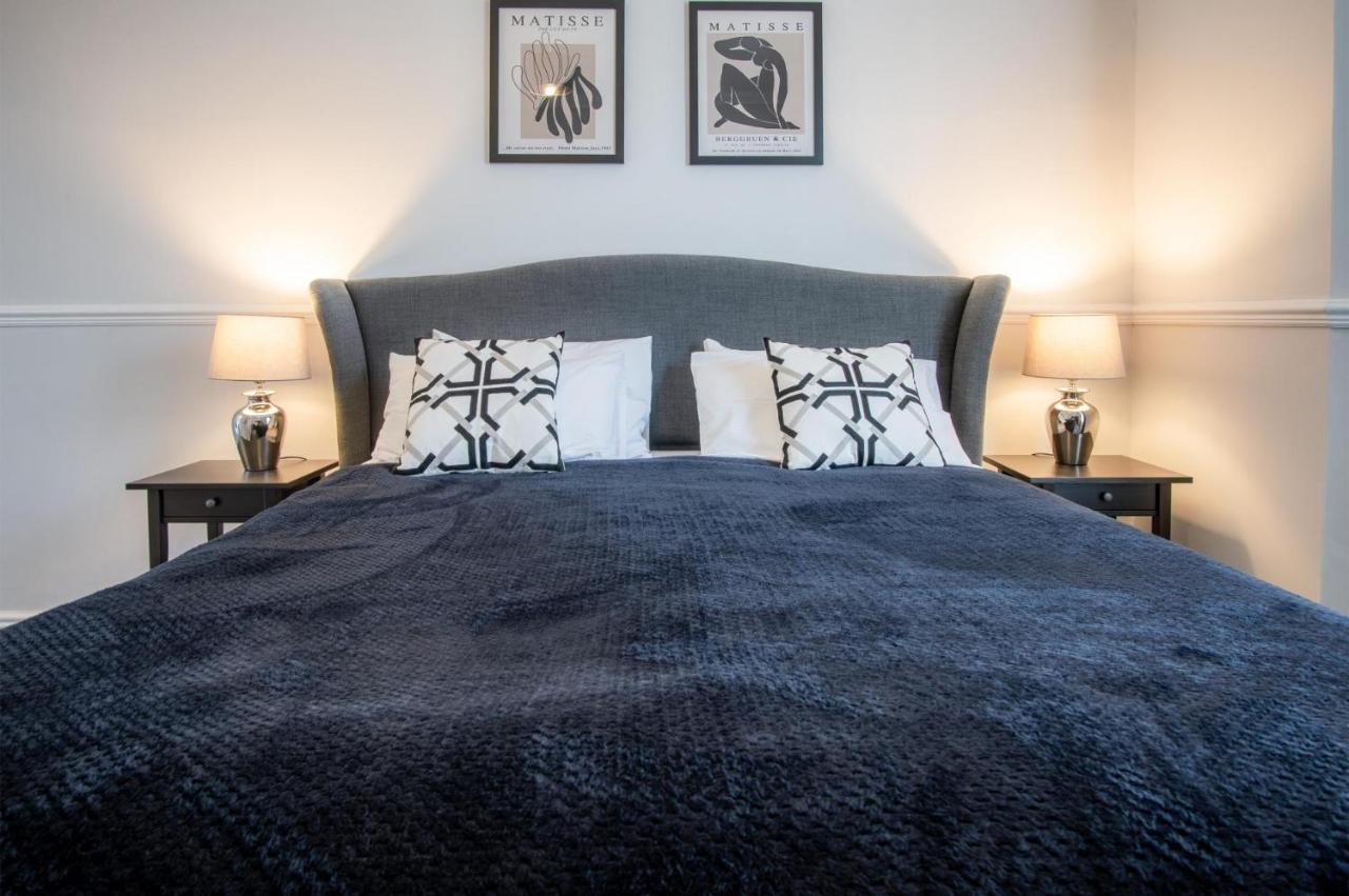 Holiday home Gwynne House - 6 Bedroom Luxurious - Harbour