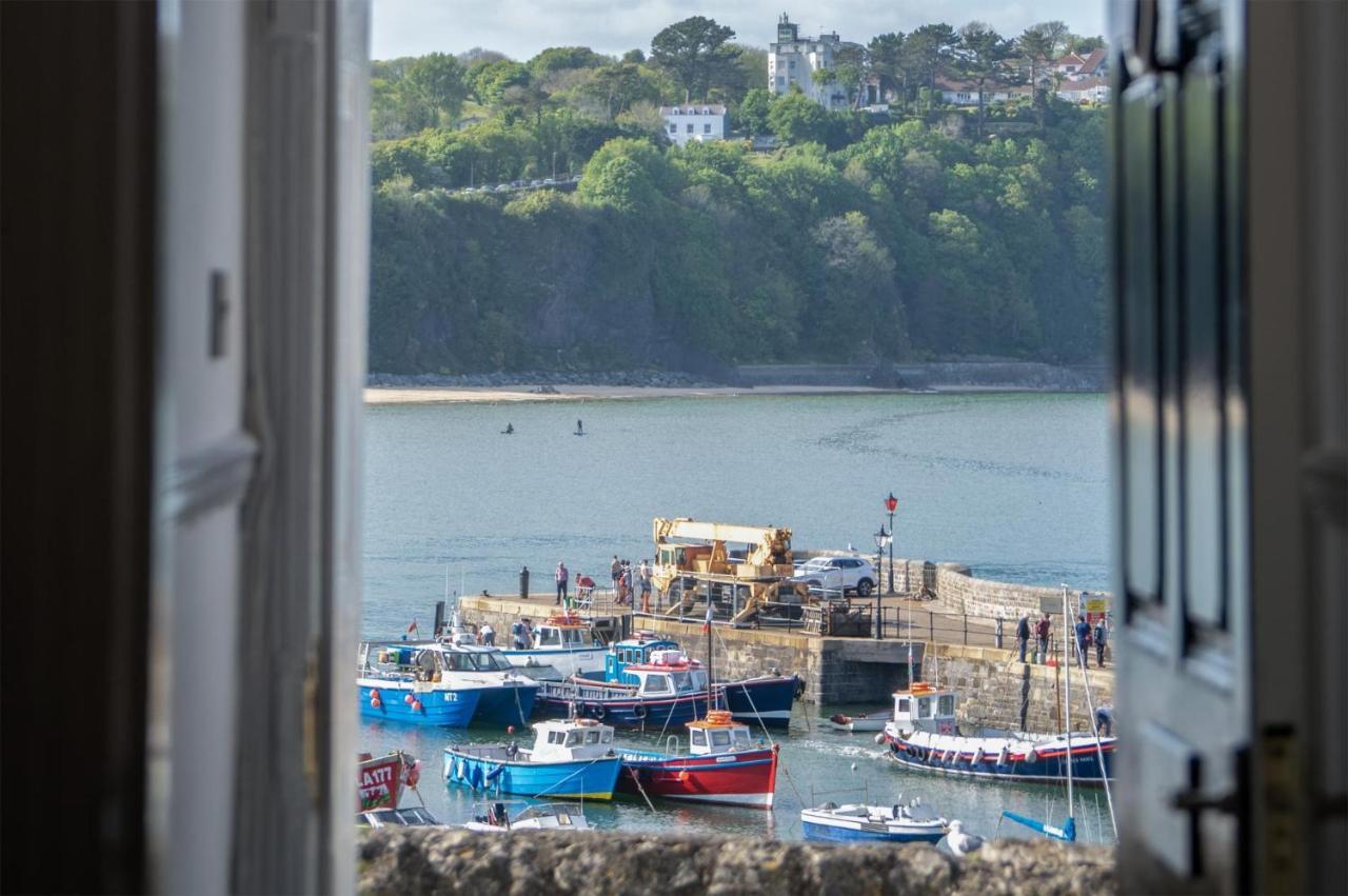 Gwynne House - 6 Bedroom Luxurious - Harbour Holiday home Tenby