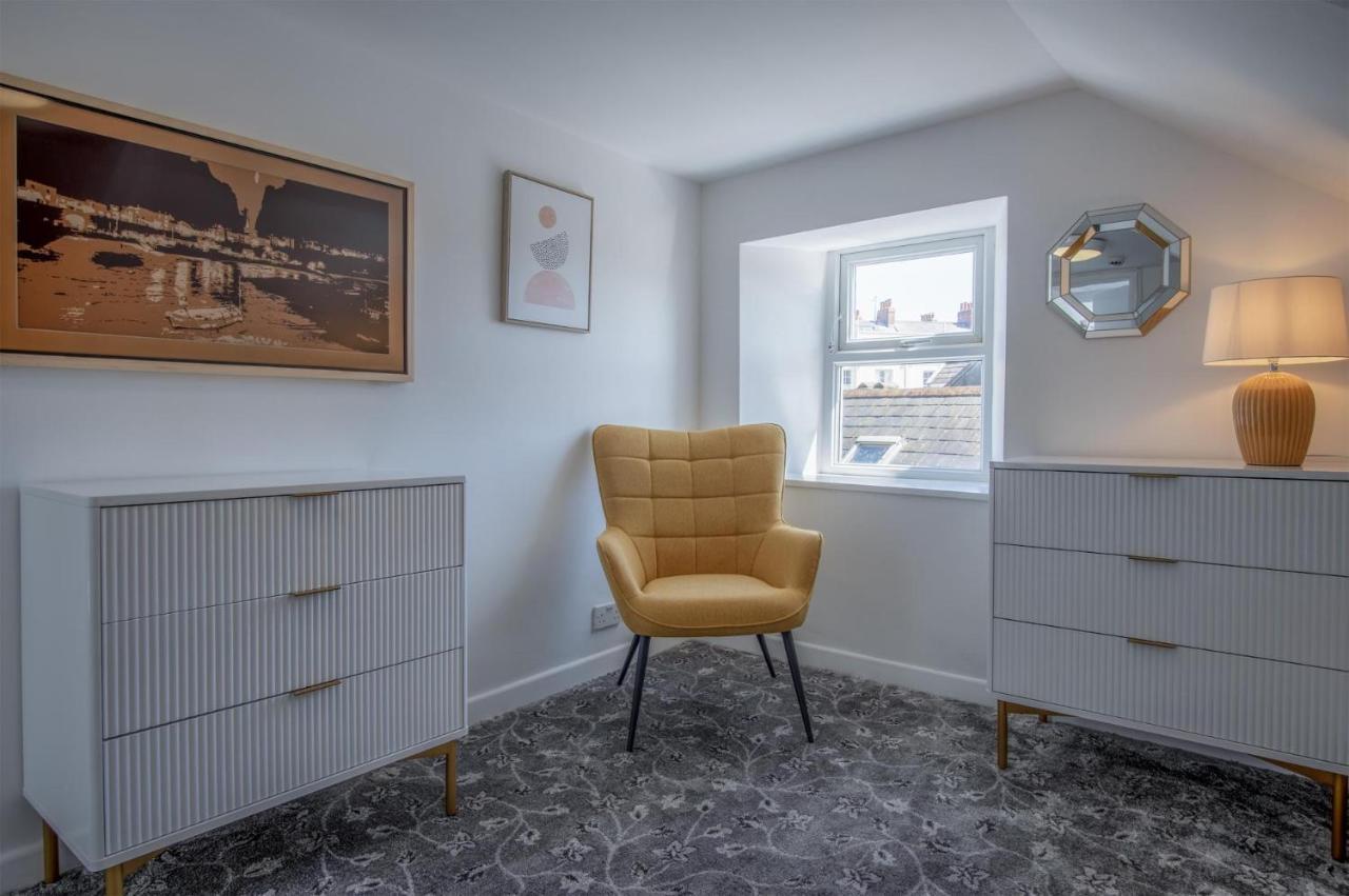 Gwynne House - 6 Bedroom Luxurious - Harbour *