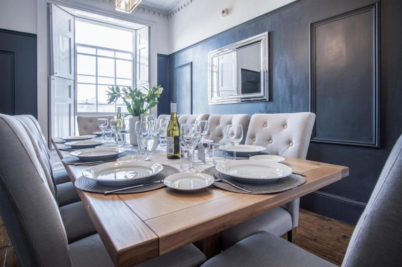 Gwynne House - 6 Bedroom Luxurious - Harbour Holiday home *