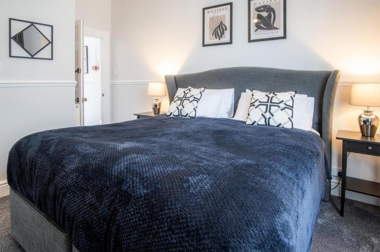 Gwynne House - 6 Bedroom Luxurious - Harbour *