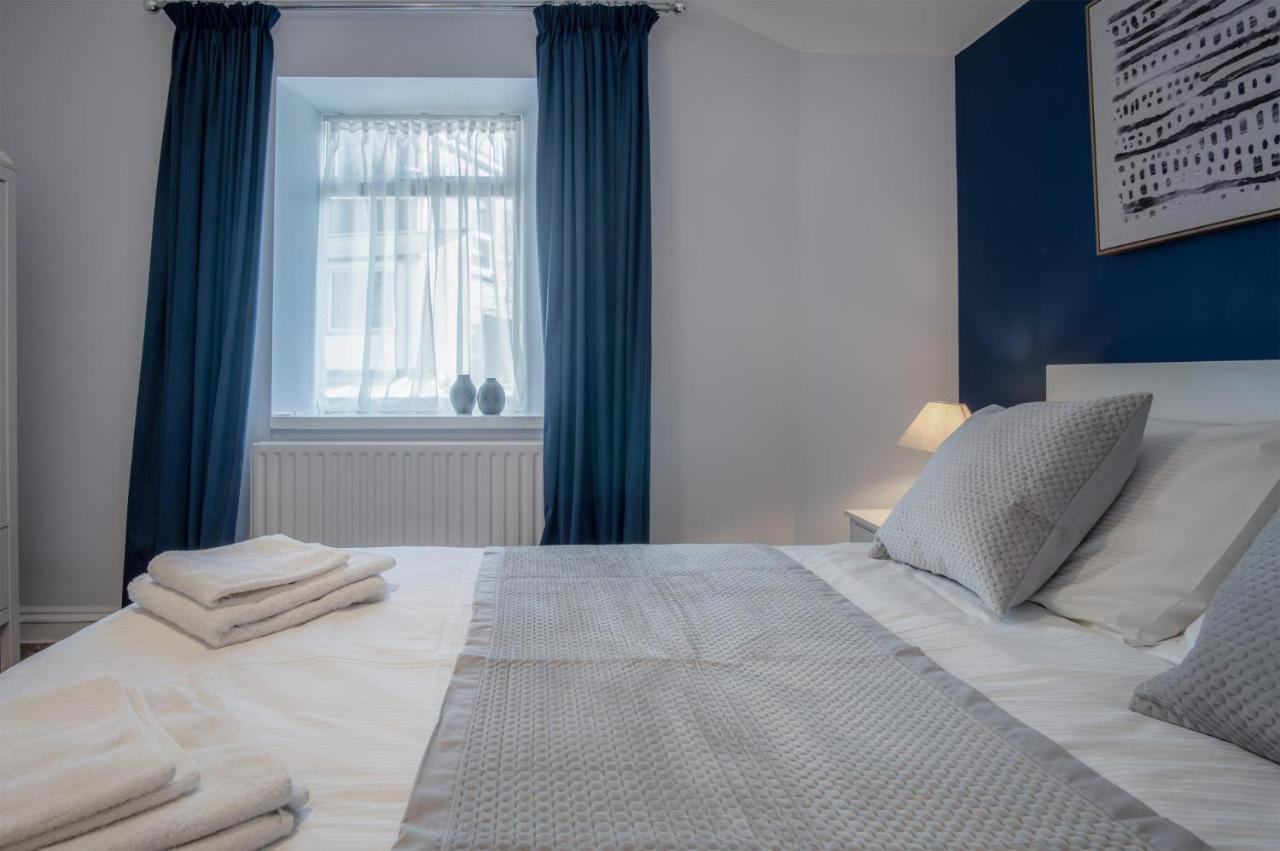 Gwynne House - 6 Bedroom Luxurious - Harbour * Tenby