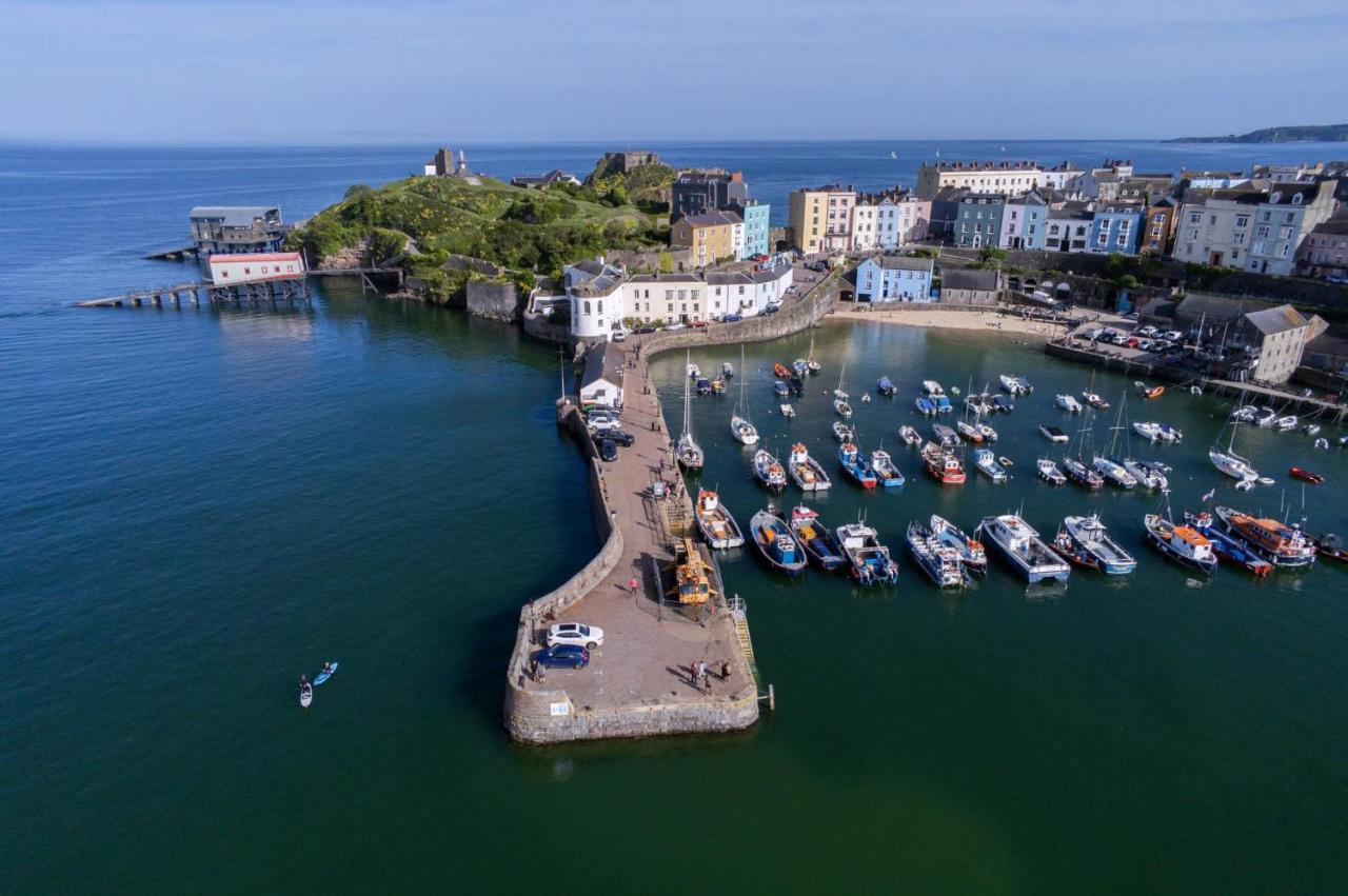 Holiday home Gwynne House - 6 Bedroom Luxurious - Harbour