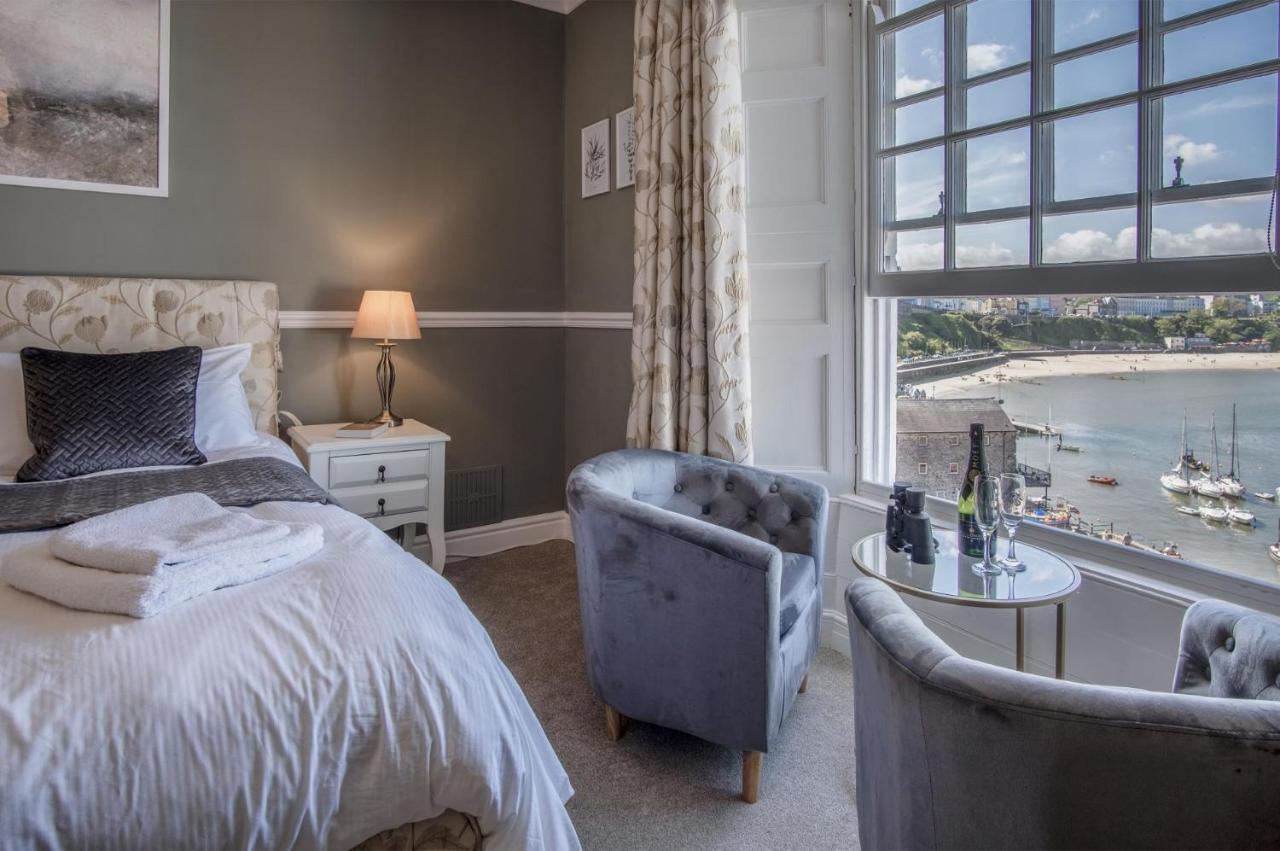 Gwynne House - 6 Bedroom Luxurious - Harbour Holiday home *