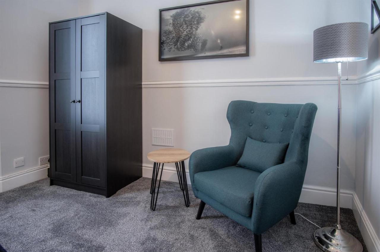 Gwynne House - 6 Bedroom Luxurious - Harbour Holiday home