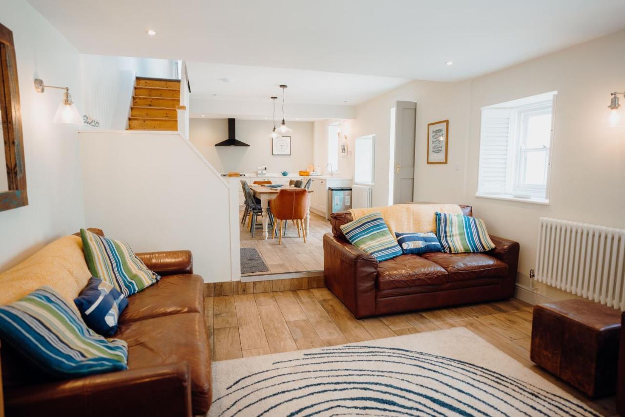 Holiday home Quaint Cosy With A Hot Tub In Centre Tenby