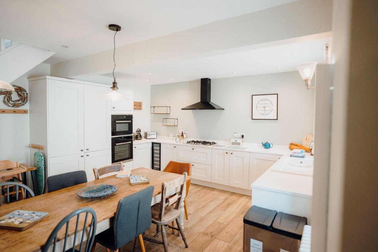 Quaint Cosy With A Hot Tub In Centre