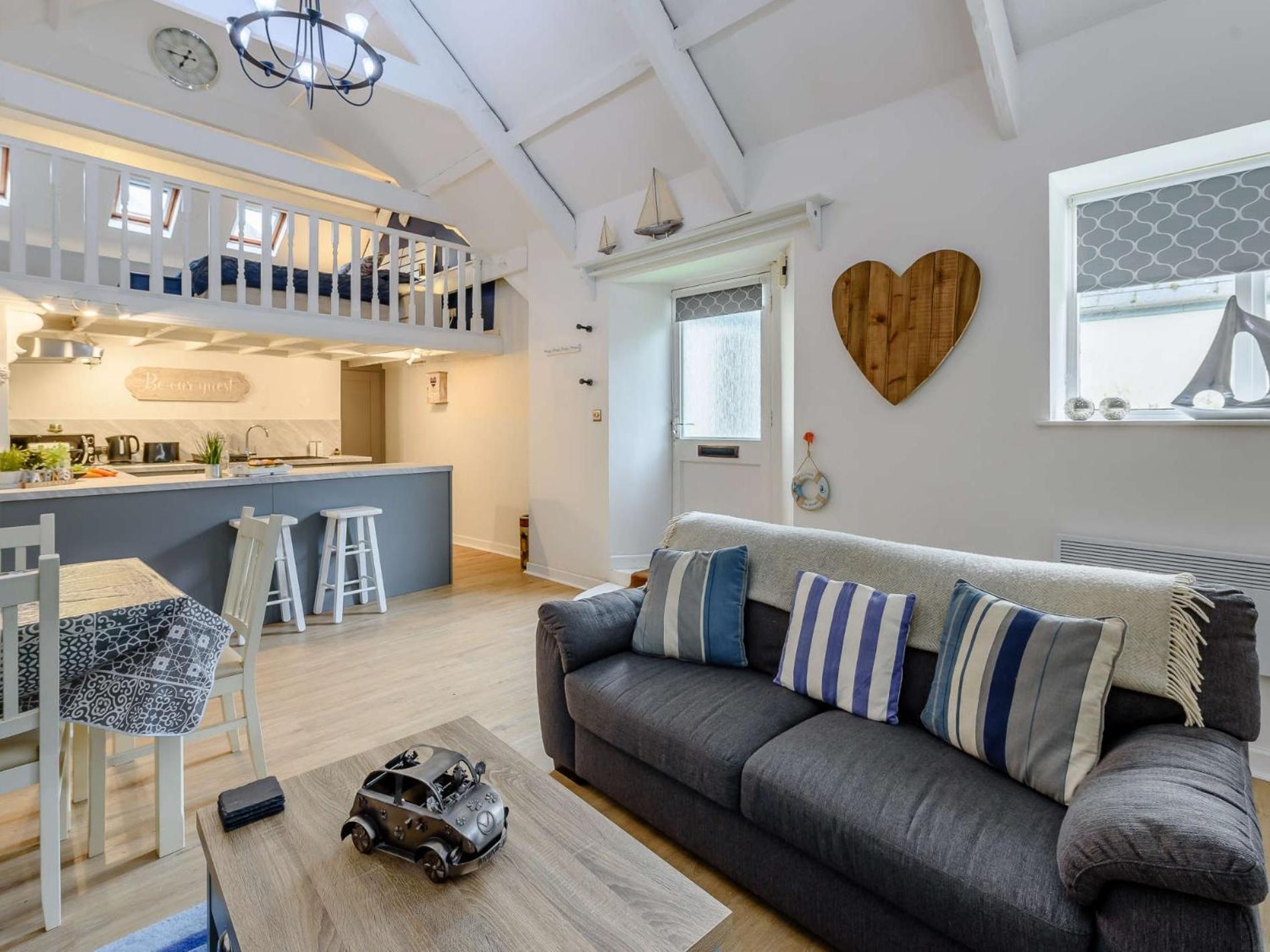 2 Bed In 86854