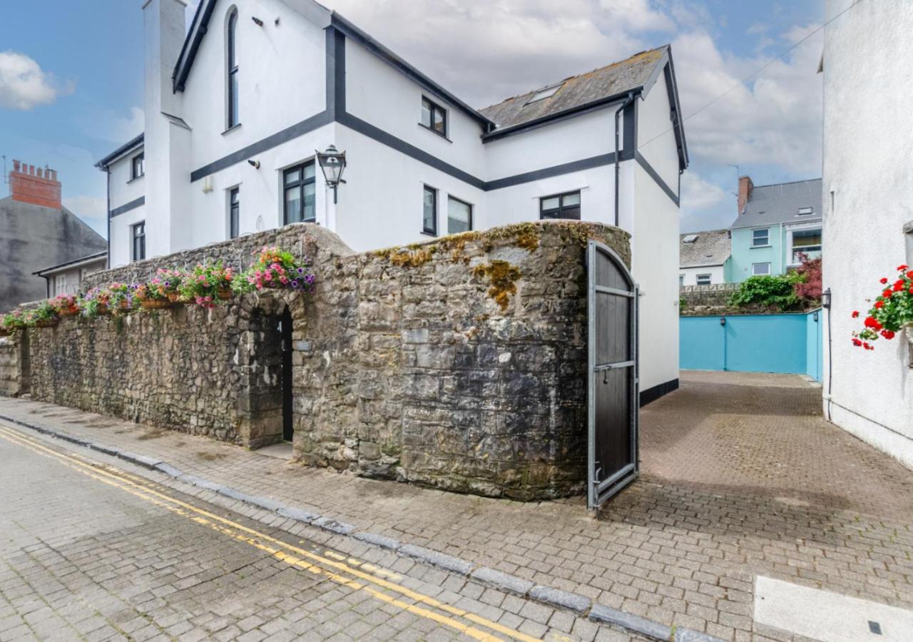 Wall Cottage *