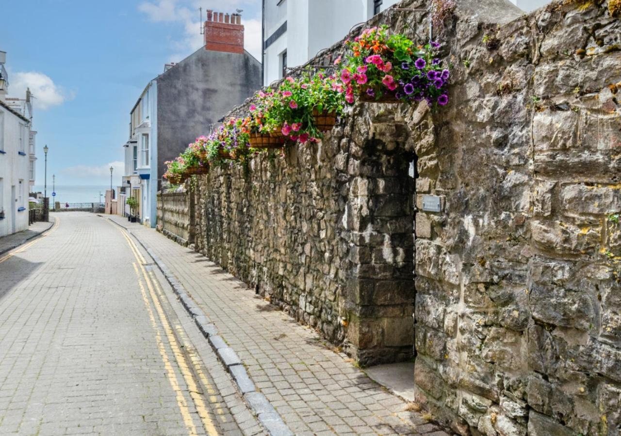 Wall Cottage Tenby