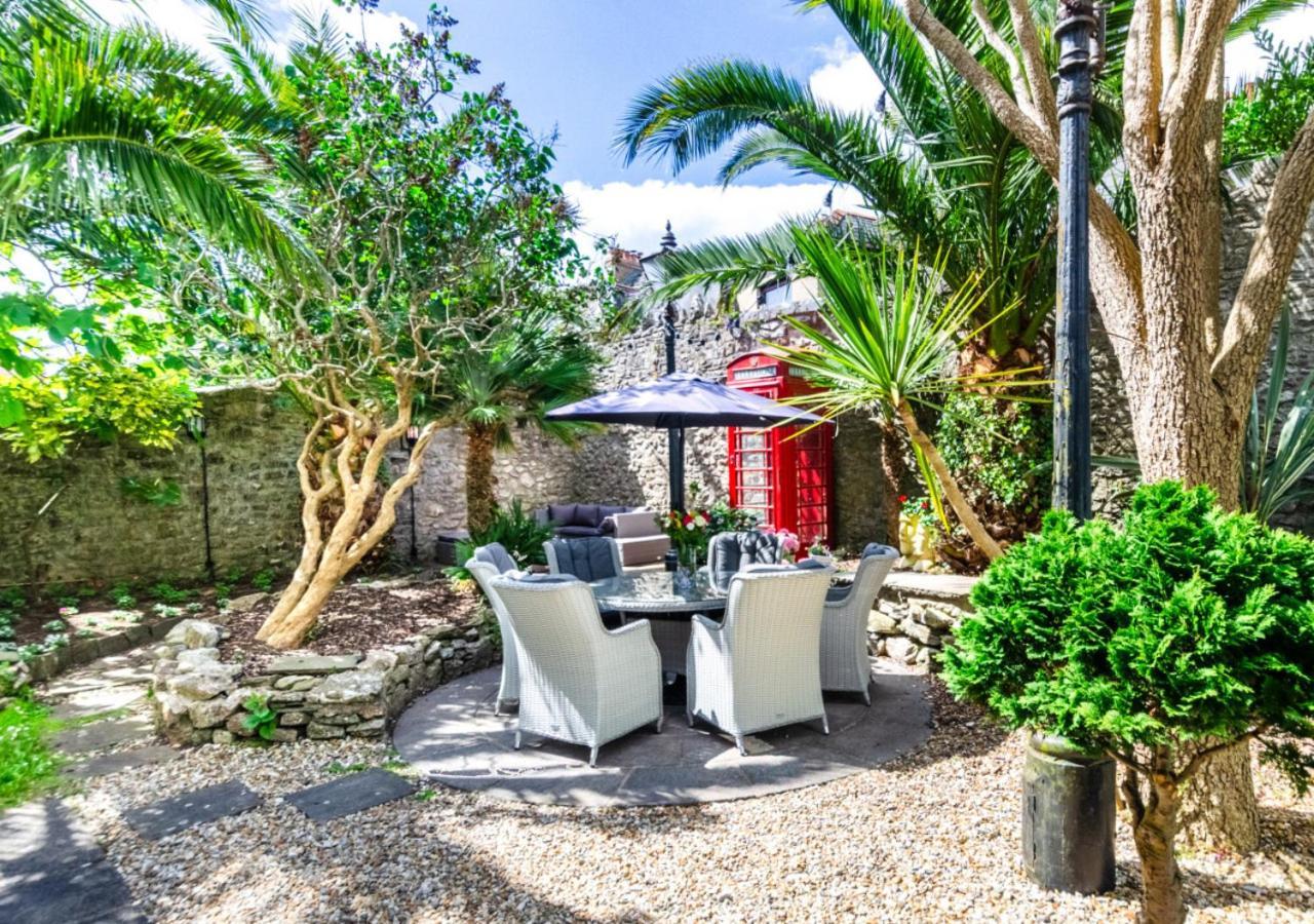 Wall Cottage