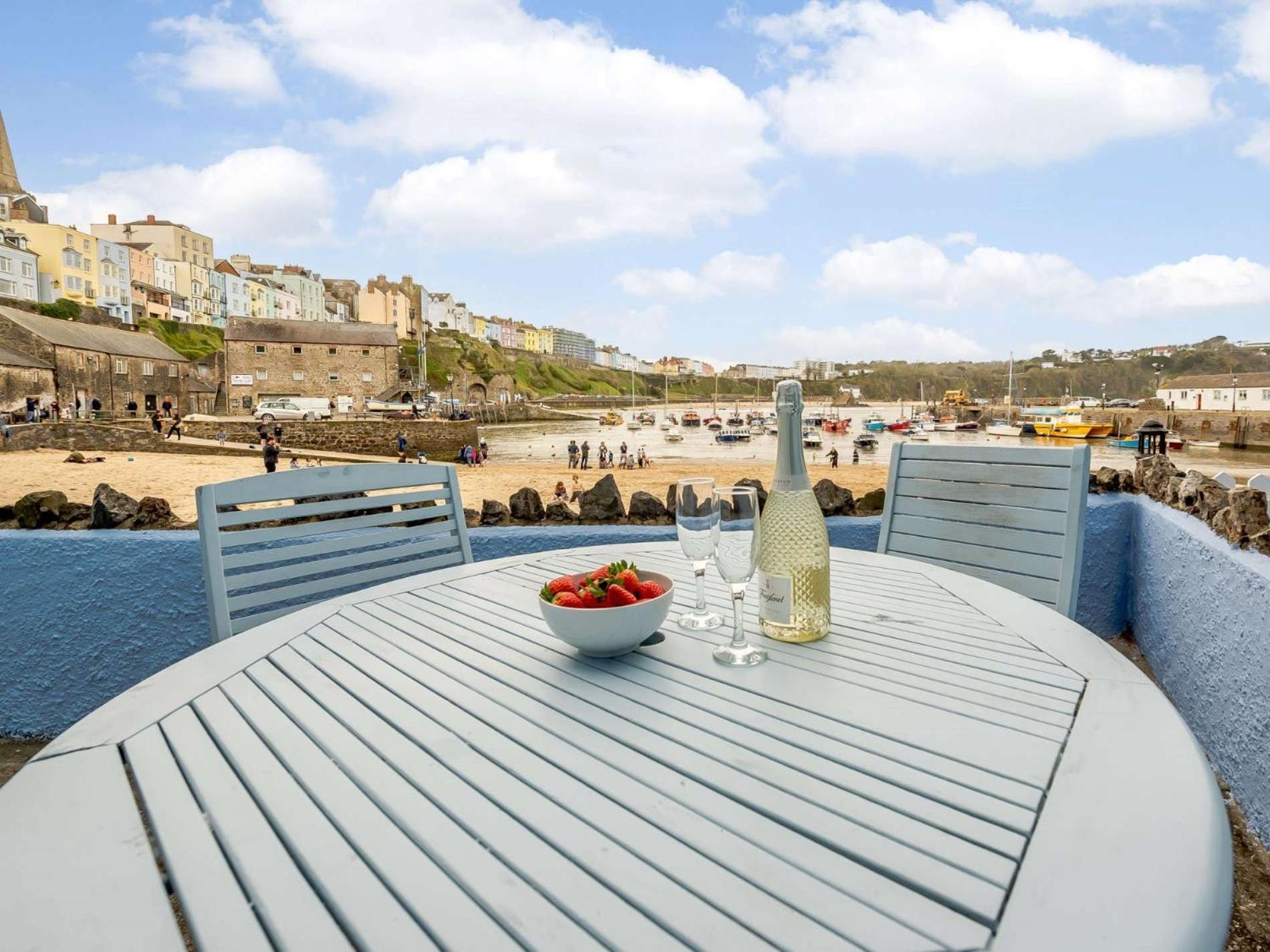 3 Bed In Fb095 Holiday home Tenby