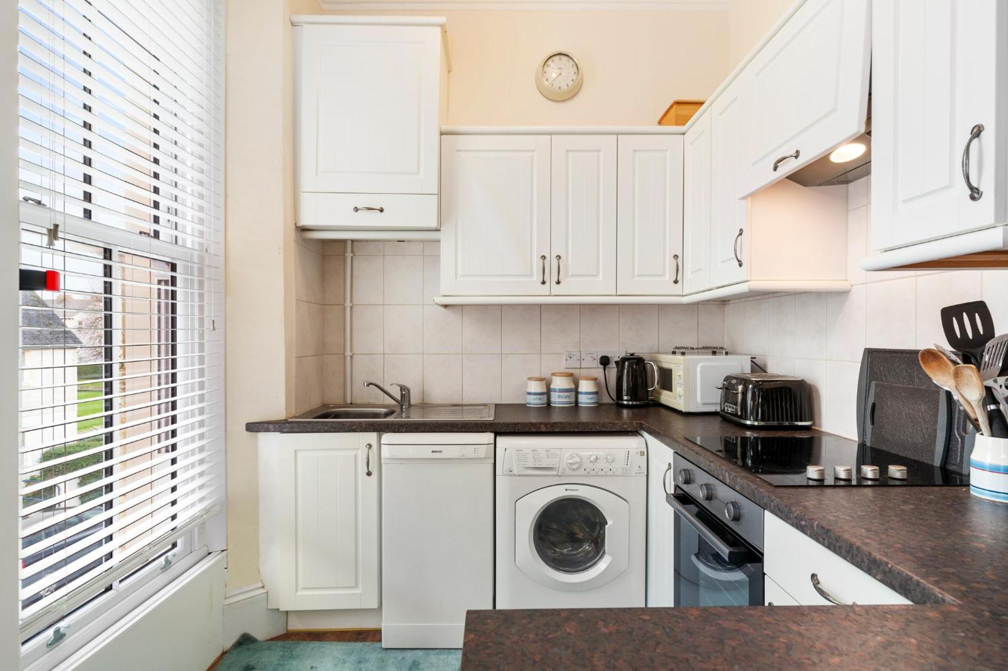 Sherbourne House - Seaside Apartment