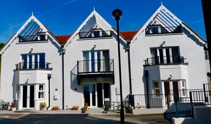 Apartment With Swimming Pool Tenby