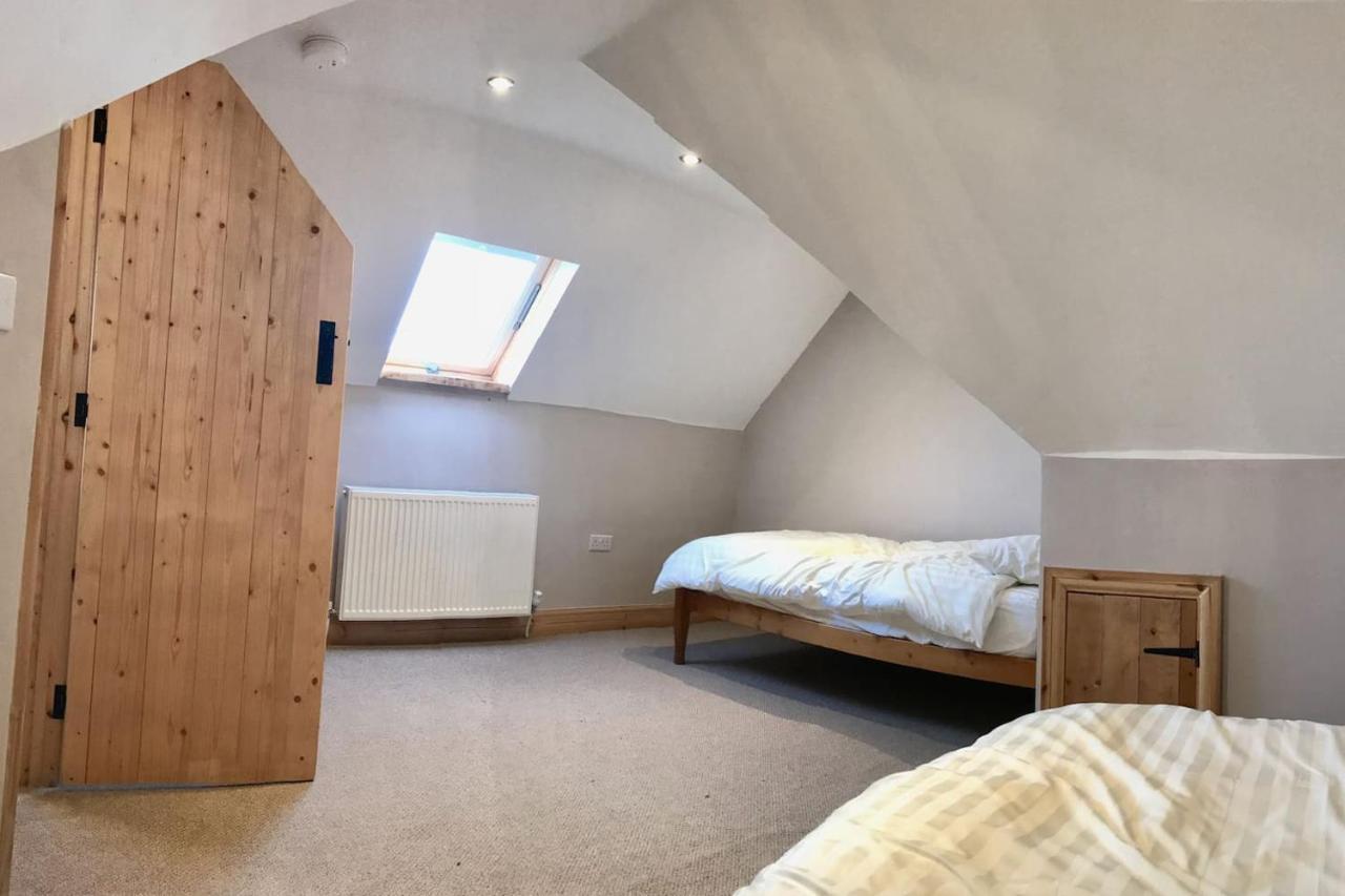Hillcrest Barn. Tenby