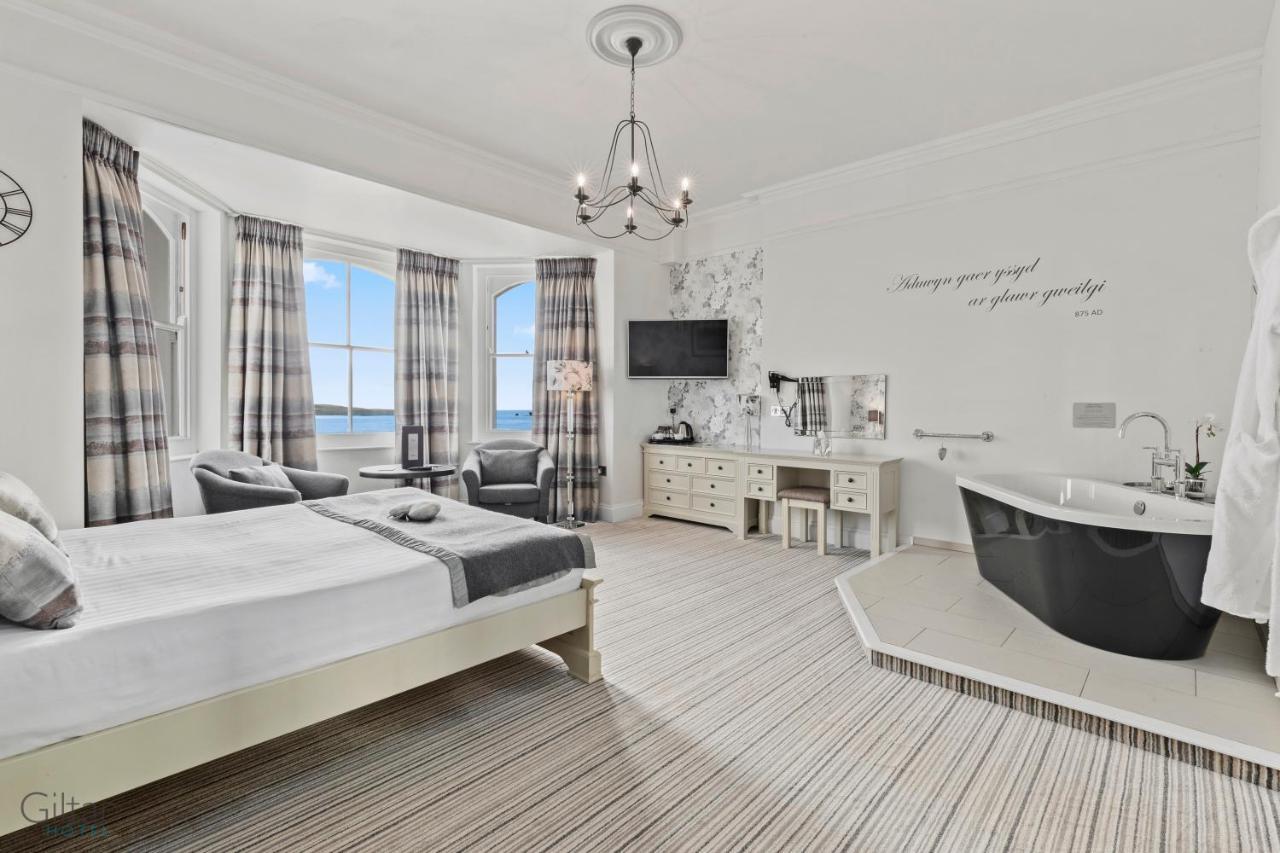Giltar 3* Tenby