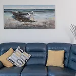 11 Waterstone House