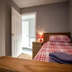 Roselea Cottage - 3 Bedroom Holiday Home - Carew