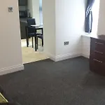 Glentworth Holiday Apartments