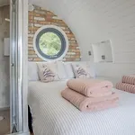 Hideaway - 1 Bedroom Pod - St Florence