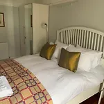 Wonderful Home And Parking, Pets Allowed