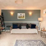 Sea Gem- Beautiful Family Home With Stunning Sea Views & Garden