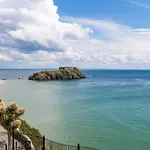 Top Sail - Beautiful Apartment, Minutes Walk To Beach And Town Centre