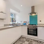 3 South Beach Court - Cosy Seafront Apartment