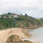 1 Beachtop Court