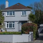 Mayfield House - 4 Bedroom House - Tenby