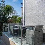Mayfield House - 4 Bedroom House - Tenby