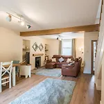 Pass The Keys Ty George - Stunning 3 Bed House In Tenby Town