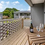 Skomer Lodge Bier Wood Lodges