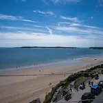 The Nest - 1 Bedroom Apartment - Tenby