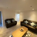 Sands Reach, Dog Friendly Tenby House
