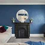 Caldey Bay Apartment - Lovely Sea Views